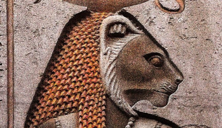 Parede egípcia com Sekhmet